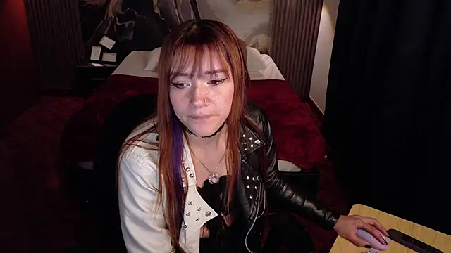 Snapshot of Emily_Cherry_ chatting on May 15, 1:51 pm Emily Cherry online show from May 15, 1:51 pm