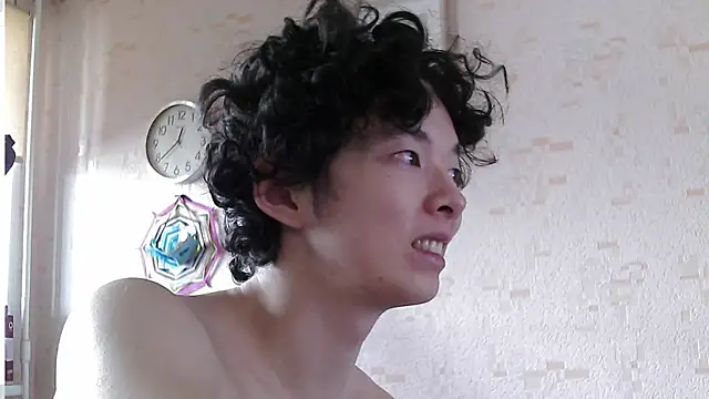 Snapshot of Miklaxyk chatting on April 12, 11:59 am Miklaxyk online show from April 12, 11:59 am