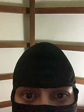 Snapshot of Masked4u chatting on July 22, 3:09 am Masked4u online show from July 22, 3:09 am