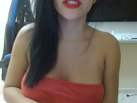 Snapshot of pocahontasbrasil chatting on June 9, 7:53 am pocahontasbrasil online show from June 9, 7:53 am