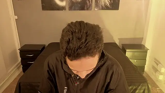 Snapshot of Zack_isback chatting on April 28, 7:41 pm Zack isback online show from April 28, 7:41 pm