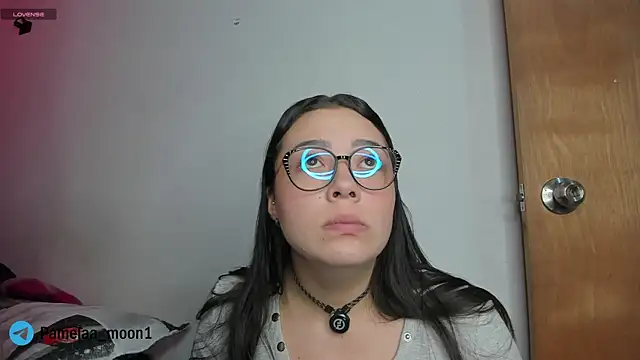 Snapshot of Pamelaa_moon1 chatting on July 3, 3:07 pm Pamelaa moon1 online show from July 3, 3:07 pm