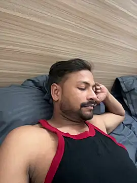 Snapshot of newdelhiBOY_ chatting on May 22, 3:17 pm newdelhiBOY online show from May 22, 3:17 pm