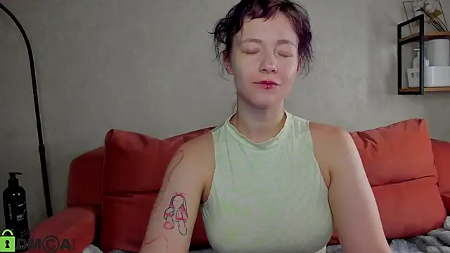 Ricki Bloom online show from June 11, 1:16 am