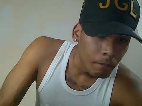 sexy-athletic-guy online show from April 11, 1:21 am