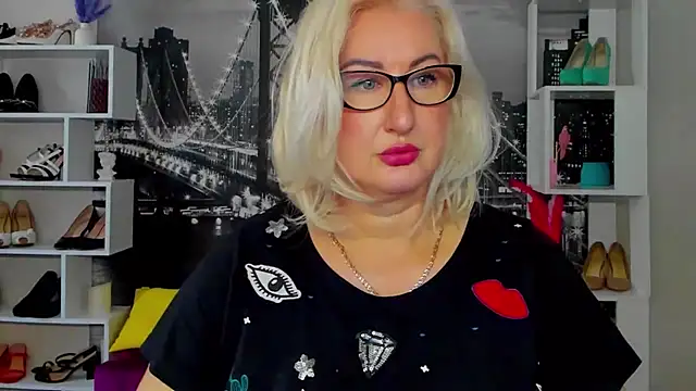 DianaFrances online show from May 16, 10:23 am