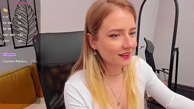Snapshot of Liacandy_ chatting on May 4, 2:29 am Liacandy online show from May 4, 2:29 am