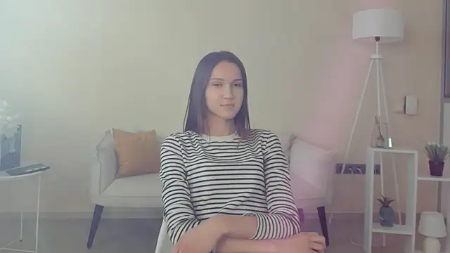 Snapshot of MellieLaliberte chatting on April 15, 1:51 pm MellieLaliberte online show from April 15, 1:51 pm