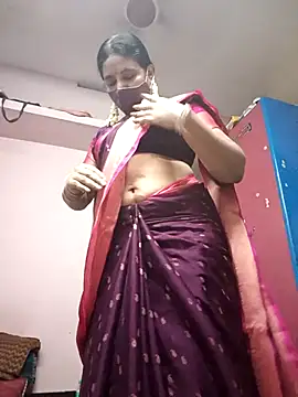 Snapshot of Tamilaunty35 chatting on May 5, 4:48 pm Tamilaunty35 online show from May 5, 4:48 pm