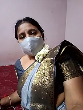 Snapshot of Tamilaunty35 chatting on May 8, 6:13 pm Tamilaunty35 online show from May 8, 6:13 pm