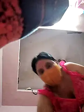 Snapshot of Tamilaunty35 chatting on May 11, 5:43 pm Tamilaunty35 online show from May 11, 5:43 pm