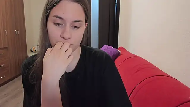 MioMoonlight online show from April 24, 8:55 pm