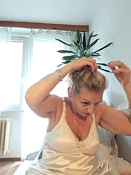 Blond lady czech online show from July 14, 3:40 pm