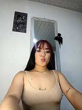 Snapshot of Maddy_sm chatting on April 16, 3:18 am Maddy sm online show from April 16, 3:18 am