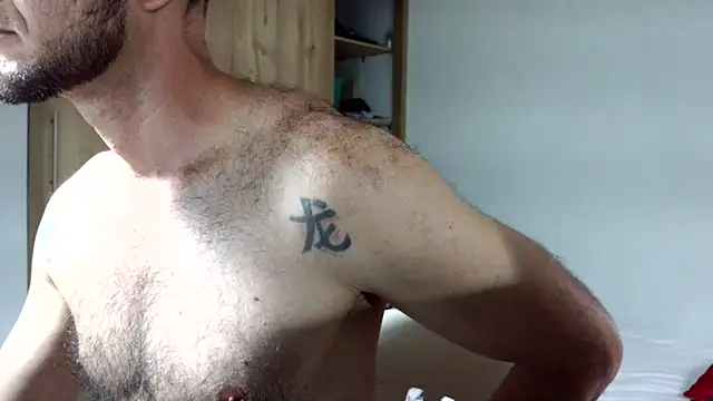 Snapshot of andrew_1520 chatting on December 16, 9:20 pm andrew 1520 online show from December 16, 9:20 pm