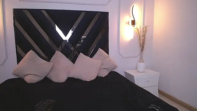 Flor pink online show from April 11, 5:12 am