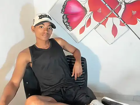 Snapshot of ozunabigcock chatting on April 13, 6:52 am ozunabigcock online show from April 13, 6:52 am