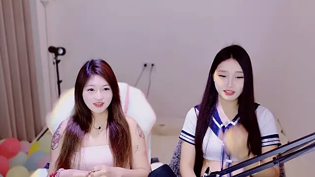 Snapshot of Xiongchumo1120 chatting on April 14, 2:39 am Xiongchumo1120 online show from April 14, 2:39 am