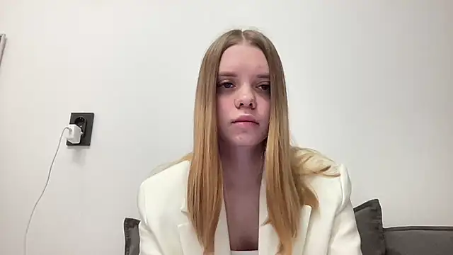 Moris 01  online show from April 15, 4:19 am