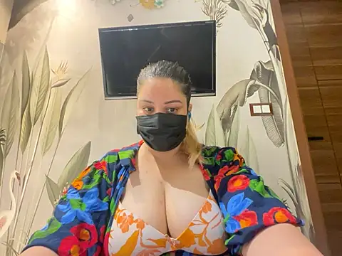 kavyasingh36 online show from June 2, 10:50 am