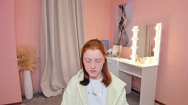 Snapshot of MuiLeath chatting on April 12, 10:31 am MuiLeath online show from April 12, 10:31 am