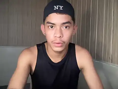 Snapshot of yourhotasian_jhonpol16 chatting on June 16, 1:30 am yourhotasian jhonpol16 online show from June 16, 1:30 am