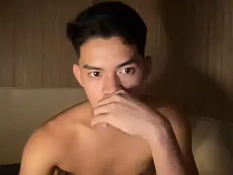 Snapshot of yourhotasian_jhonpol16 chatting on July 3, 3:51 pm yourhotasian jhonpol16 online show from July 3, 3:51 pm