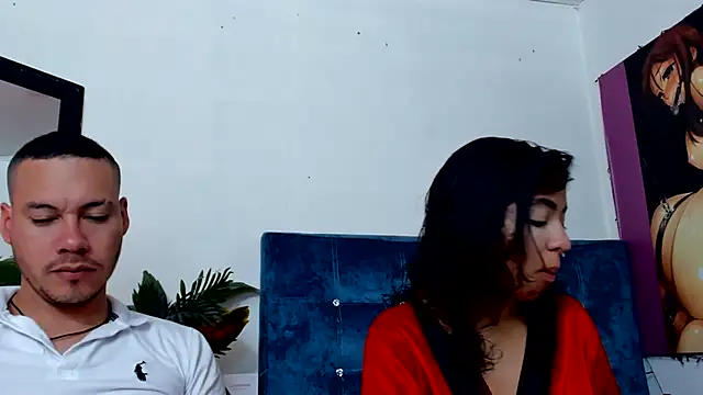 Snapshot of Aronandmoli69 chatting on July 6, 1:35 am Aronandmoli69 online show from July 6, 1:35 am