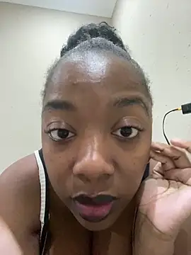 Snapshot of mysticgodess chatting on June 13, 1:25 am mysticgodess online show from June 13, 1:25 am