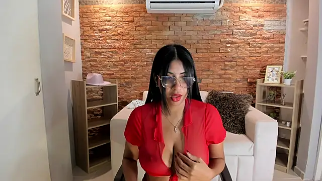 Snapshot of noa_joness chatting on July 20, 10:01 pm noa joness online show from July 20, 10:01 pm