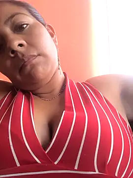 Snapshot of Tamaraxxx_hot chatting on April 12, 8:58 pm Tamaraxxx hot online show from April 12, 8:58 pm