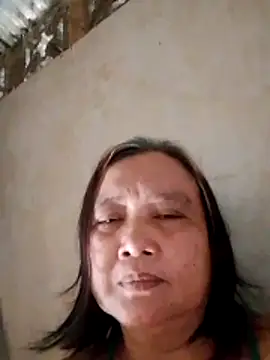 jeanyummytits online show from June 8, 12:03 am