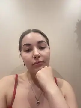 Doris2222 online show from April 15, 6:15 pm