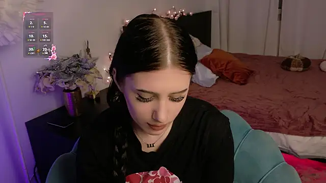 HazelHayesss online show from June 4, 4:24 pm