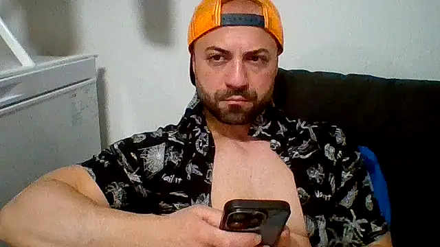 colaandgin online show from June 23, 11:14 pm