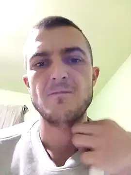 Snapshot of Mariofls chatting on April 29, 5:52 pm Mariofls online show from April 29, 5:52 pm
