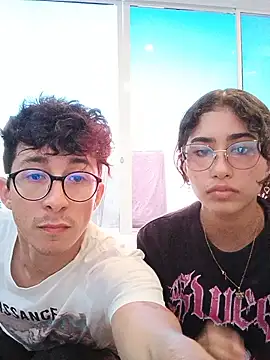 Snapshot of alanandtifany chatting on June 11, 6:50 pm alanandtifany online show from June 11, 6:50 pm
