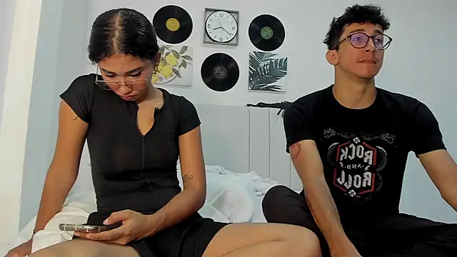 Snapshot of alanandtifany chatting on July 1, 8:41 pm alanandtifany online show from July 1, 8:41 pm