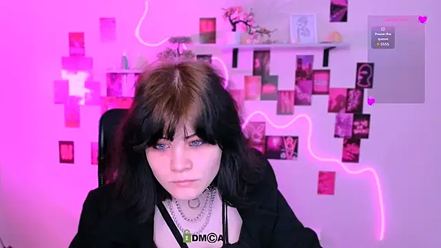 Snapshot of nikki_kiss_ chatting on April 23, 8:46 am nikki kiss online show from April 23, 8:46 am
