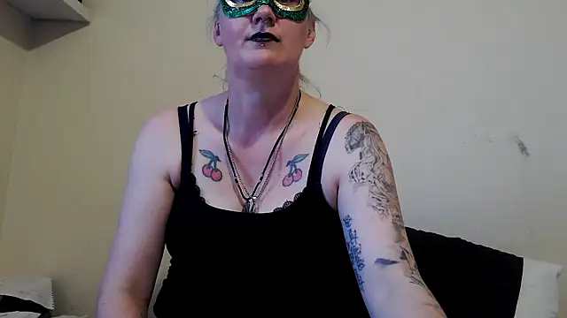 Snapshot of Ruby_1255 chatting on July 8, 8:24 pm Ruby 1255 online show from July 8, 8:24 pm