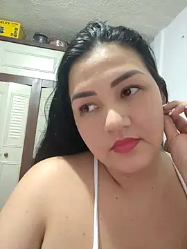 Snapshot of claabella chatting on April 15, 7:58 pm claabella online show from April 15, 7:58 pm