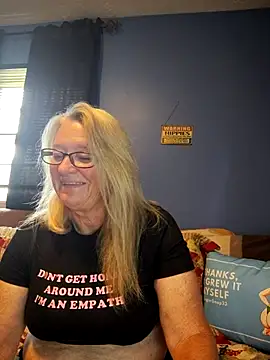 Snapshot of RavensLove chatting on May 15, 4:03 pm RavensLove online show from May 15, 4:03 pm