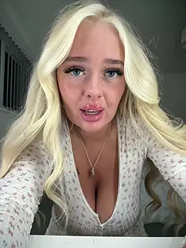 Vanillaheavennn online show from April 15, 7:58 pm