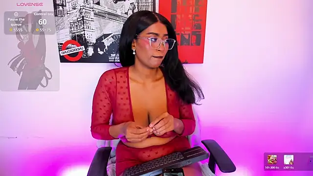 ALISSA SMITH  online show from May 17, 5:05 am