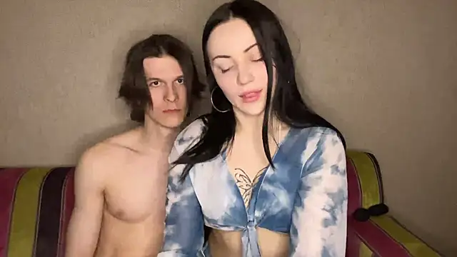 Snapshot of YourHottestCouple chatting on April 15, 7:43 pm YourHottestCouple online show from April 15, 7:43 pm