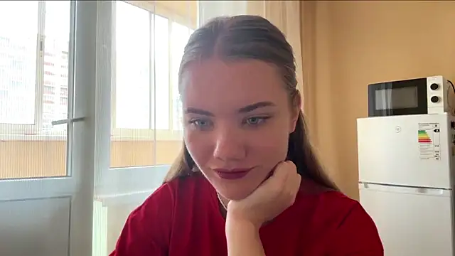 Snapshot of doana_bebriti chatting on June 22, 8:11 am doana bebriti online show from June 22, 8:11 am