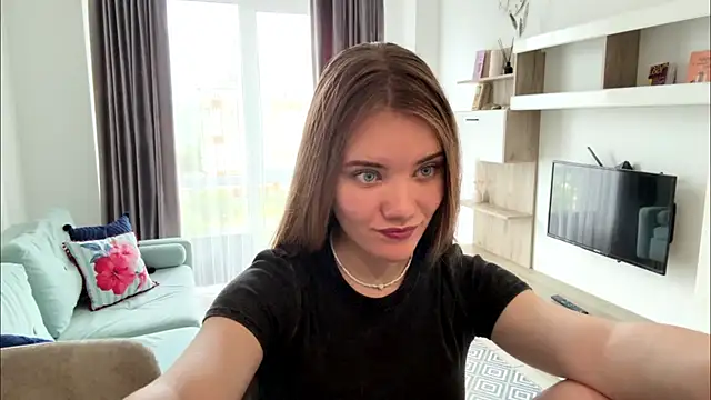 Snapshot of doana_bebriti chatting on June 25, 10:31 am doana bebriti online show from June 25, 10:31 am