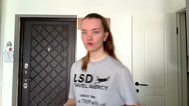 Snapshot of doana_bebriti chatting on June 26, 10:08 am doana bebriti online show from June 26, 10:08 am