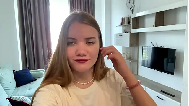 Snapshot of doana_bebriti chatting on July 8, 10:09 am doana bebriti online show from July 8, 10:09 am