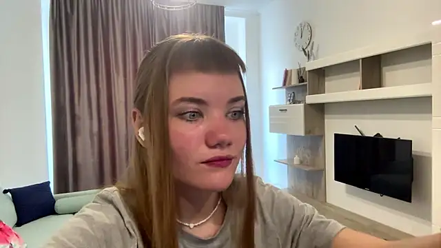 Snapshot of doana_bebriti chatting on July 22, 10:07 am doana bebriti online show from July 22, 10:07 am